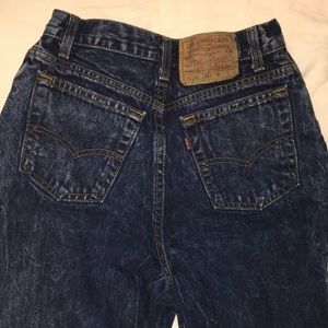 -vintage high waist Levi’s mom jeans-